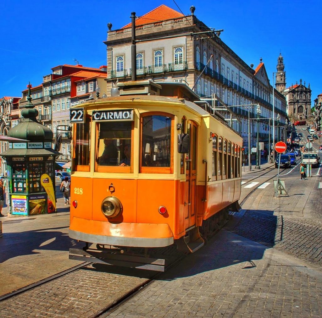 Tram Porto city 
