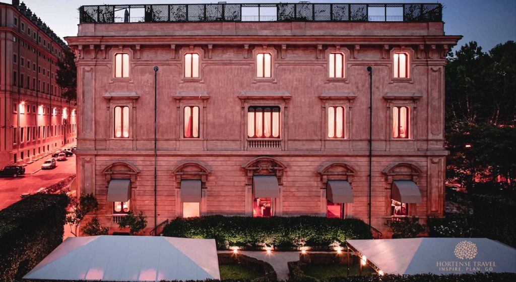 A luxurious hotel bulding in Rome - Villa Spalletti Trivelli Dimora d’Epoca
